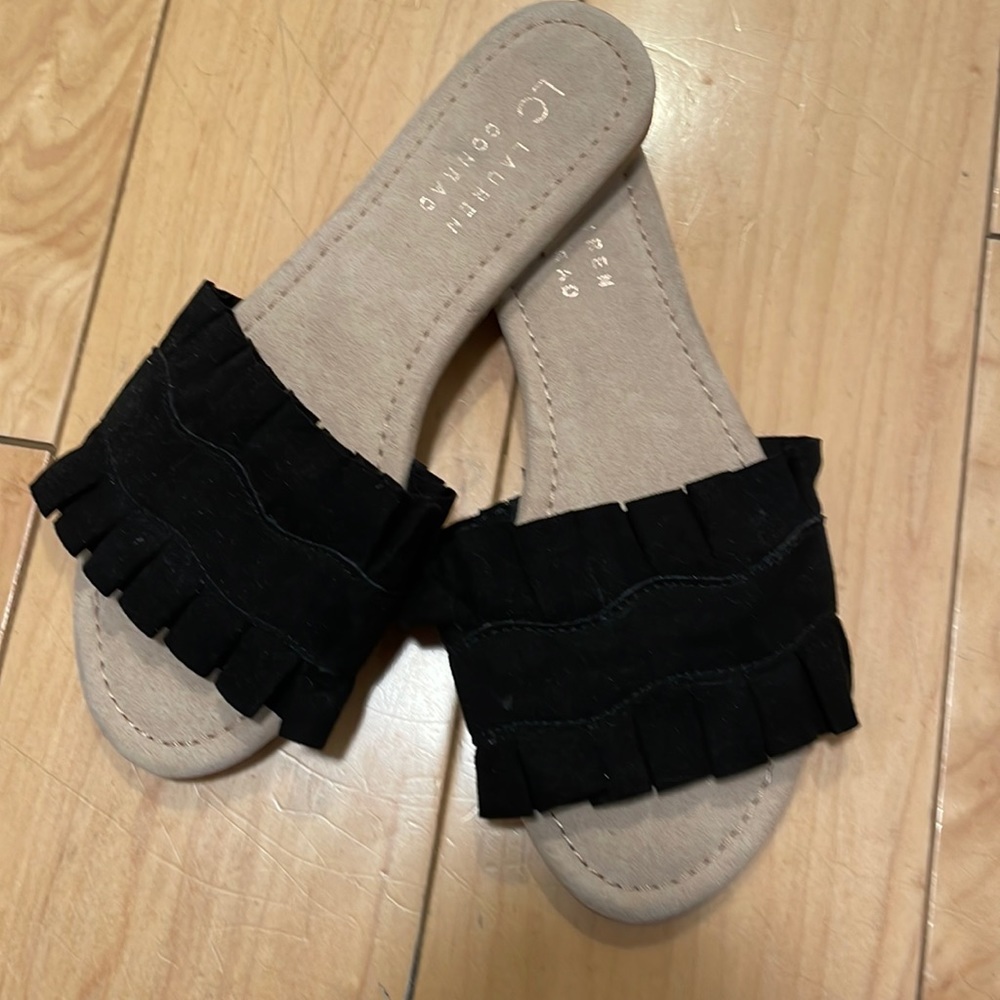 Black Ruffle Strap Slide-Ons – Size S/M (LC Lauren Conrad)